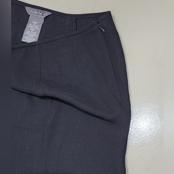 Black Flared Skirt size 12 - Picture 2 of 3